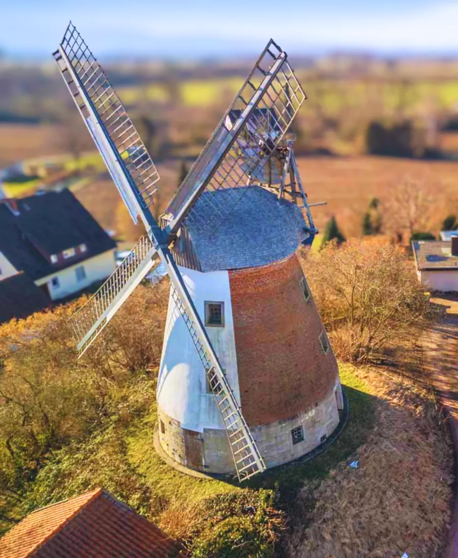 Drohnenaufnahme der Meißner Mühle in Minden